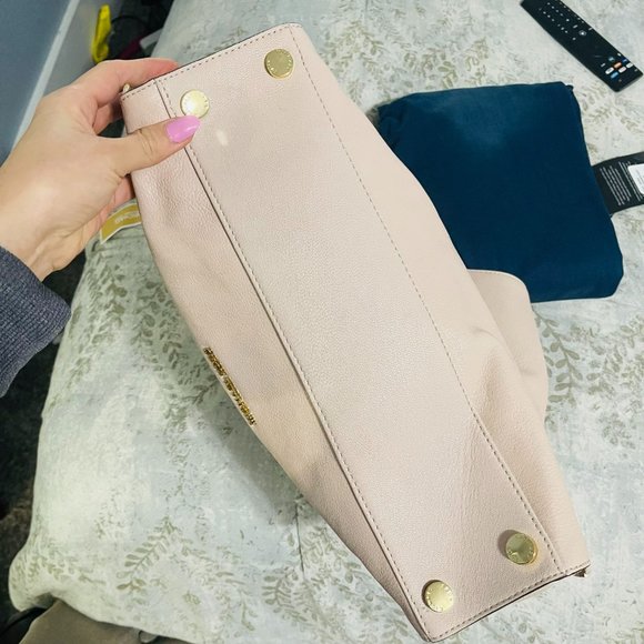 Michael Kors Devon Large Leather Hobo Shoulder Bag Tote original price $398 pink - Picture 7 of 16